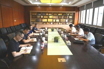 嘉興海關(guān)關(guān)長王俊一行蒞臨我司調(diào)研